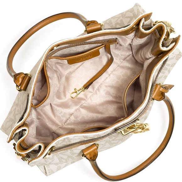 MK MICHAEL KORS HAMILTON LOGO VANILLA LOCK TOTE - Picture 3 of 5